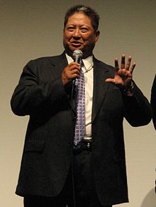 How tall is Sammo Hung?